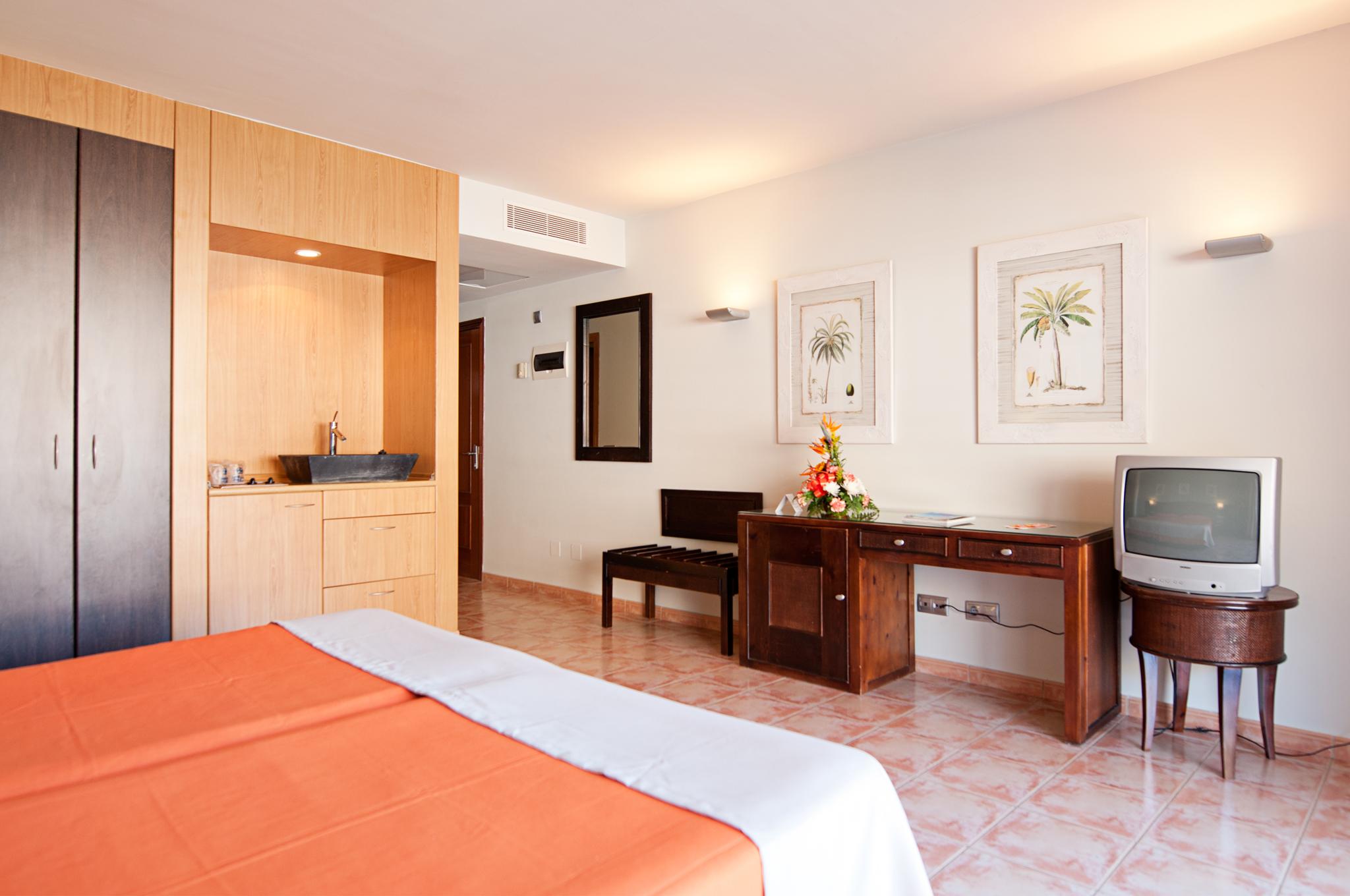 Hotel Livvo Lago Taurito & Aquapark 外观 照片